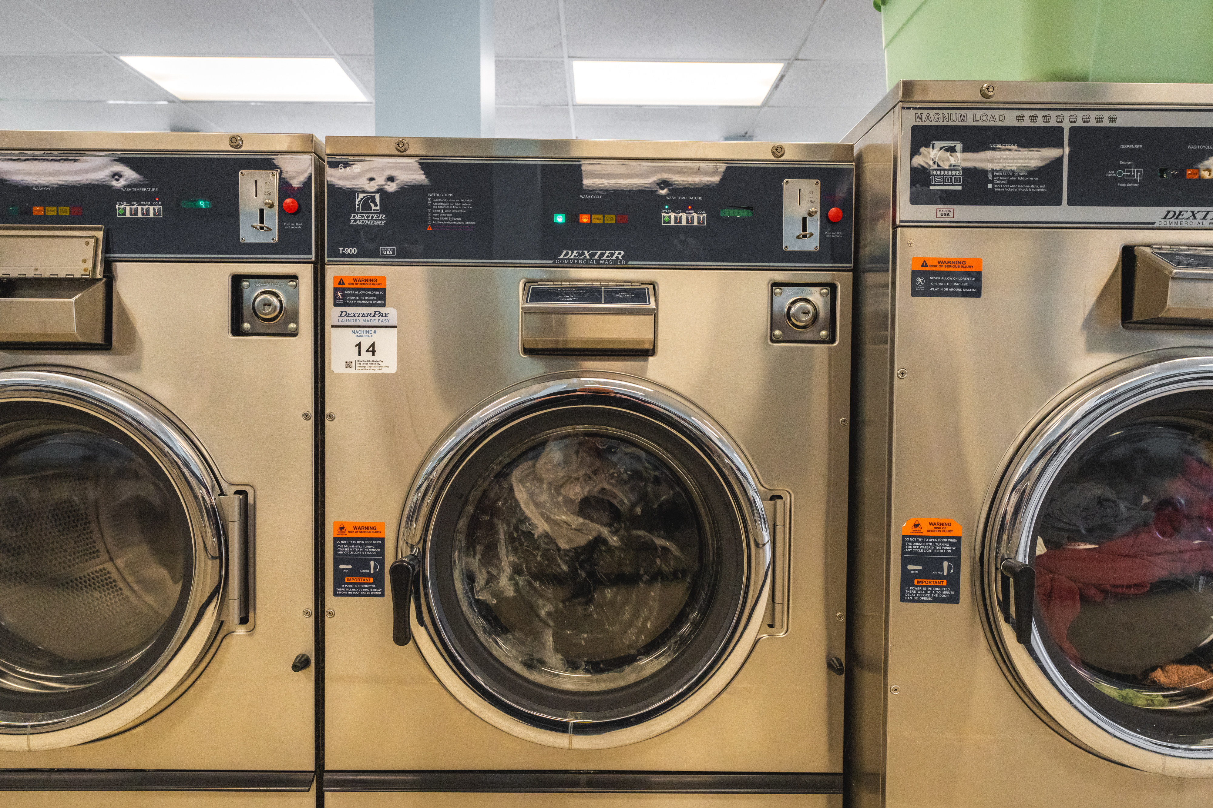 Washer In Use Machine 14 Magnum Load 2